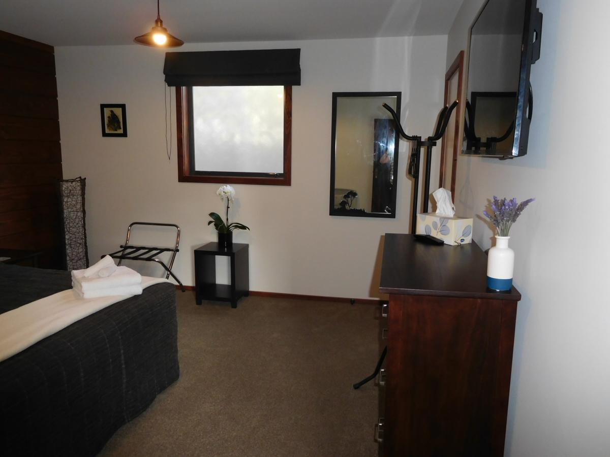 Inn The Bay Bed & Breakfast Kaikoura Bagian luar foto