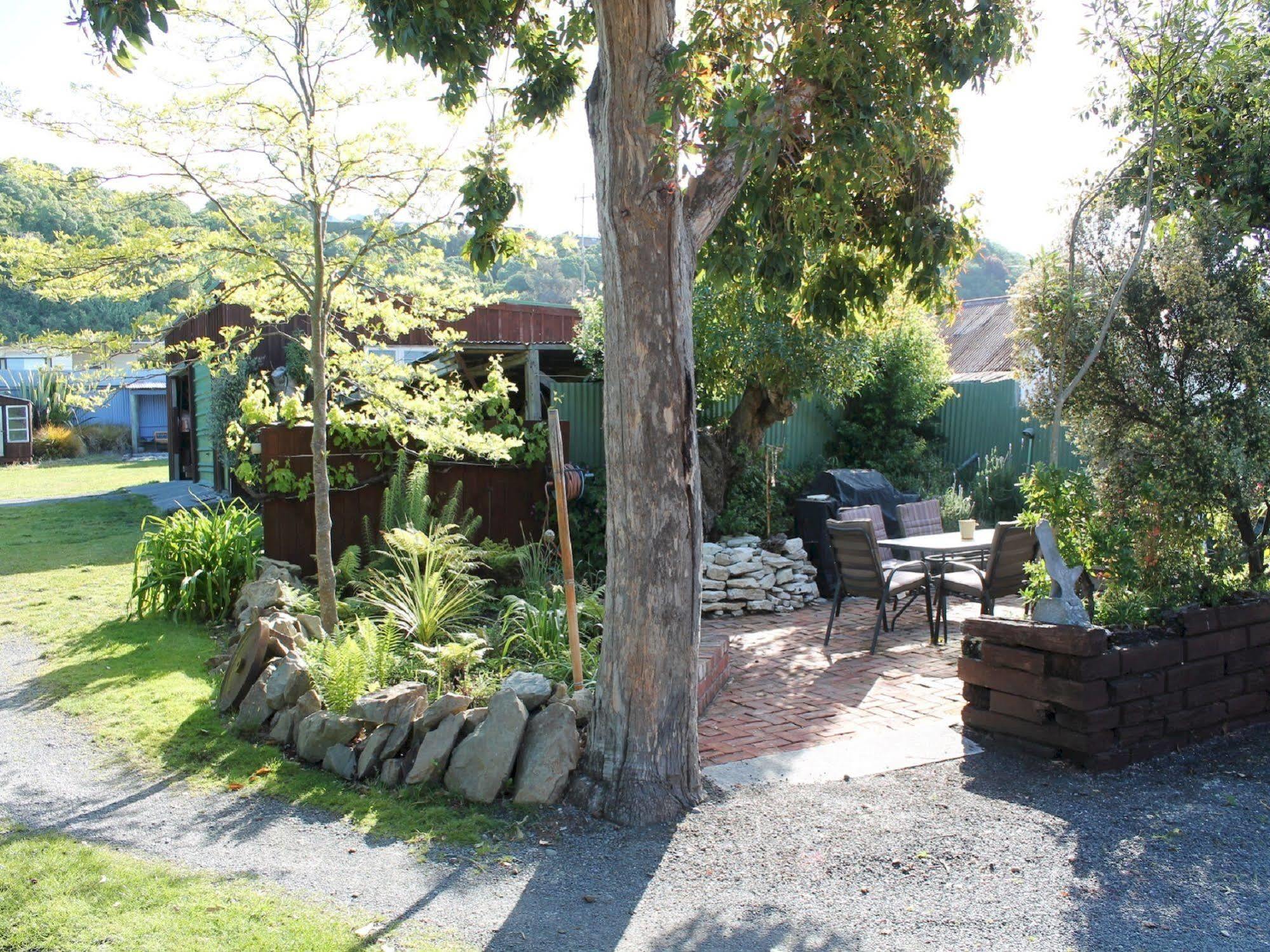 Inn The Bay Bed & Breakfast Kaikoura Bagian luar foto